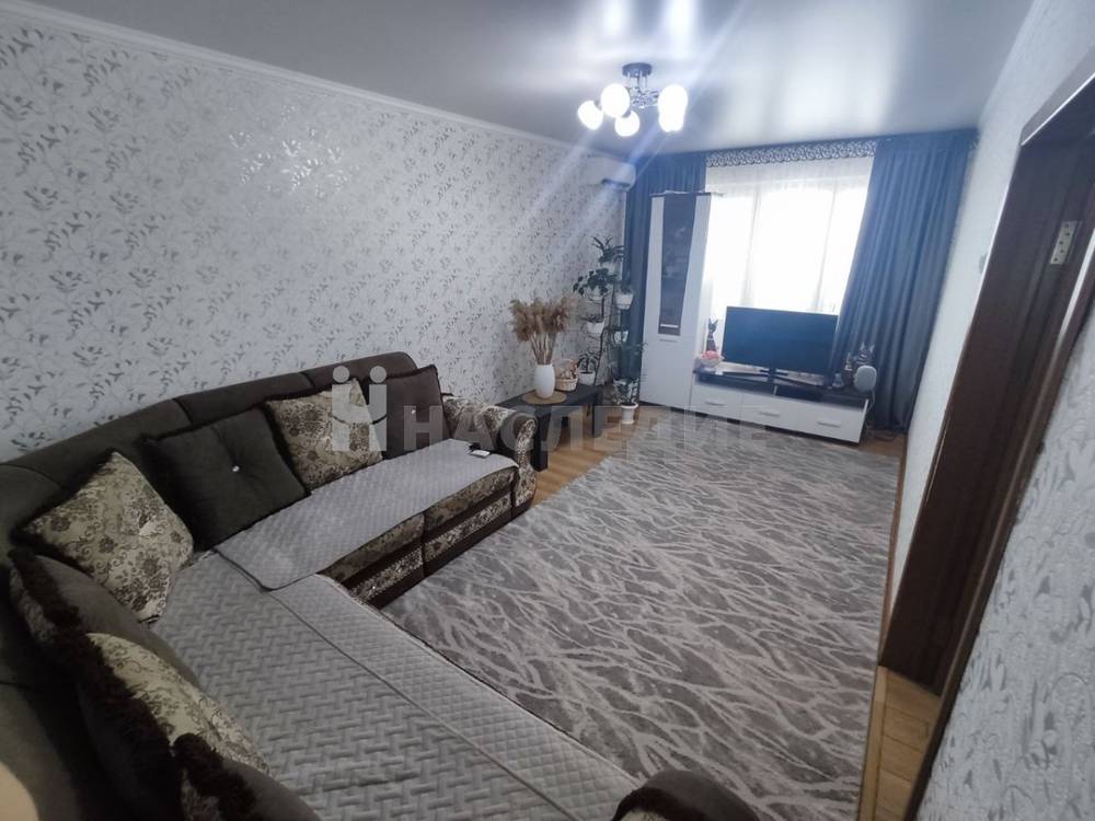 3-комнатная квартира, 64 м2 3/3 этаж, ул. Мира - фото 1